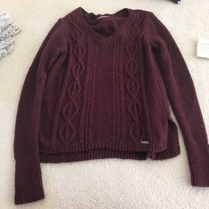 maroon sweater